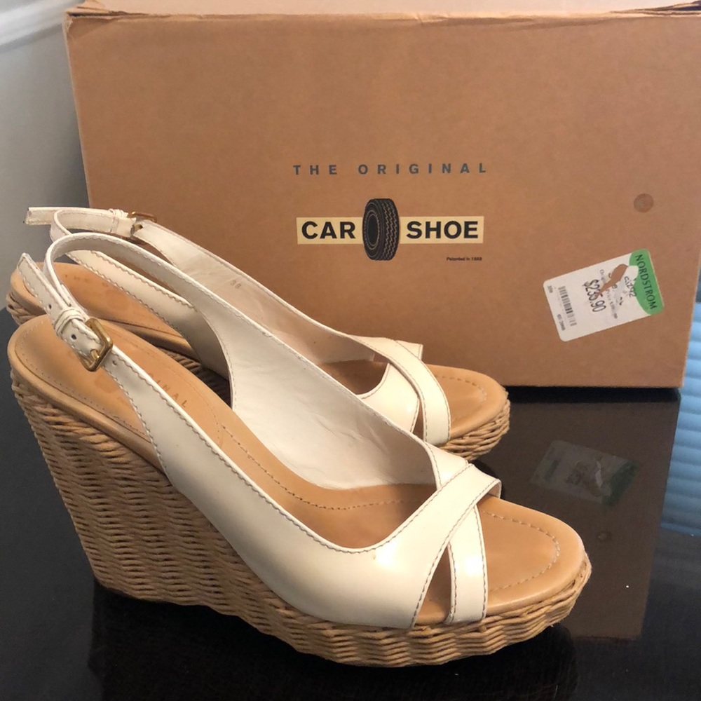 White Wedges